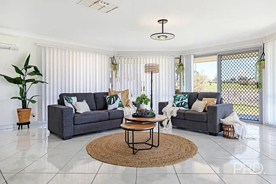 17 Eureka Place, Hillvue, NSW 2340, 4 રૂમ, 3 બાથરૂમ, House