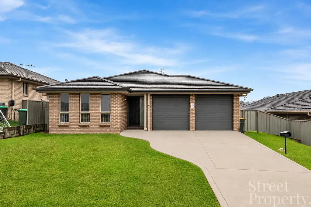 Cameron Park 4房  Spacious Family Living with Room to Grow in a Thriving Community