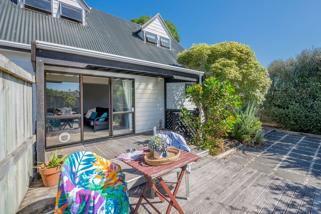 46 Queens Road, Waikanae Beach, Kapiti Coast, 2 rūma, 1 rūma horoi