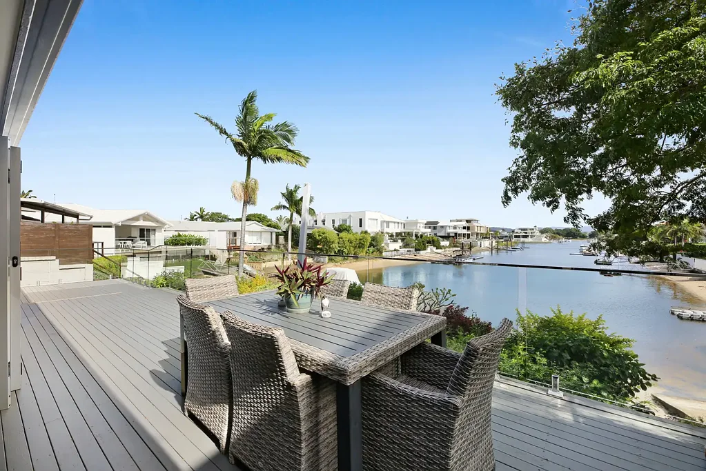 4 Peter Blondell Drive, Mermaid Waters, QLD 4218