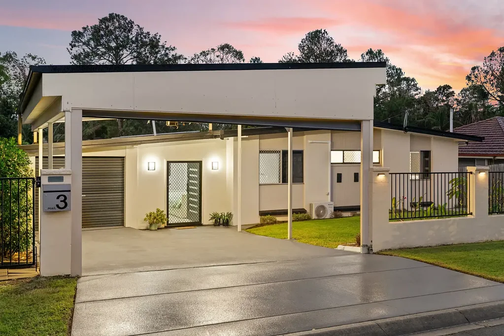 Caboolture 3房  PRIVATE SANCTUARY WITH POOL + SHED +  1,520 SQM BLOCK!