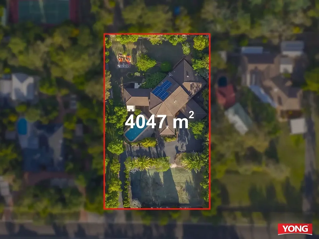 Stretton 7房 占地4千平米地块 宏伟7卧住宅 全尺寸网球场 游泳池 细分潜力巨大 高级花岗岩厨房 管家储藏室 6浴室 桑拿房 优越地段 Stylish Mansion On 1 Acre with Subdivision Potential