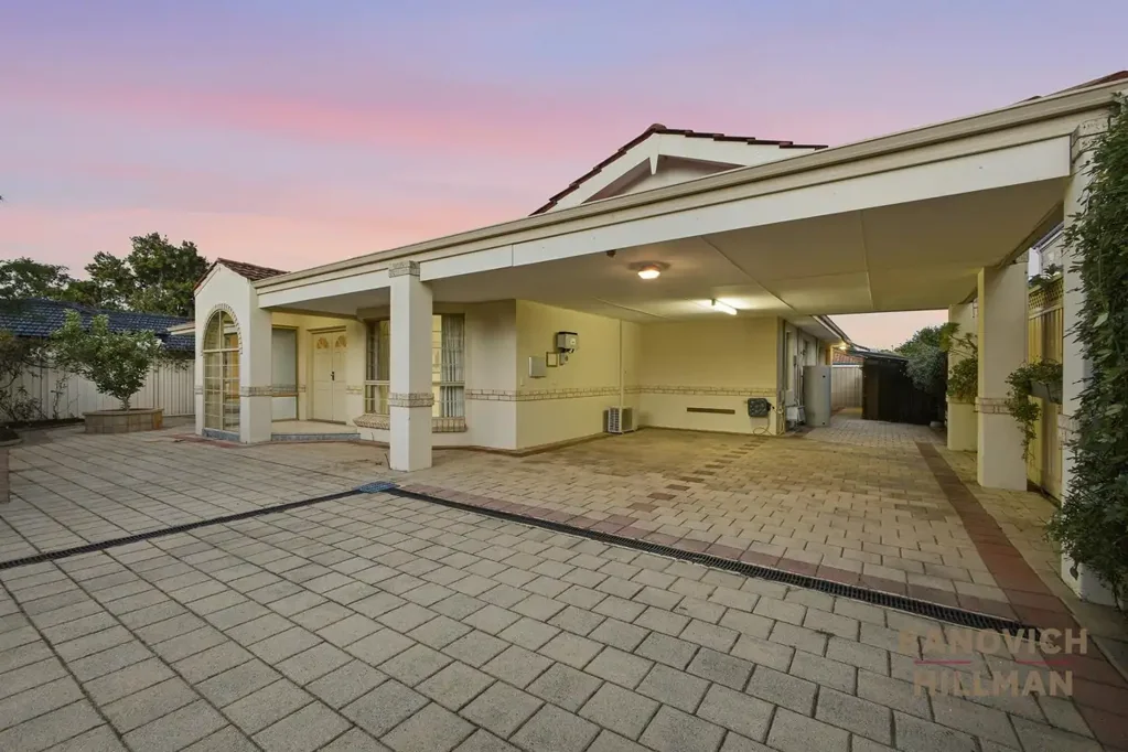 2/118 Robert Street, Como, WA 6152