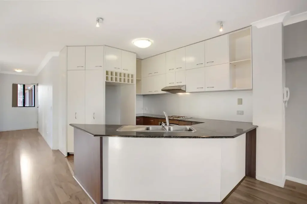 2 Bedroom Unit – Walking Distance to Bond University and Varsity CBD