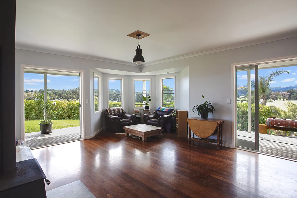 Coromandel Reluctantly for sale as vendors are relocating