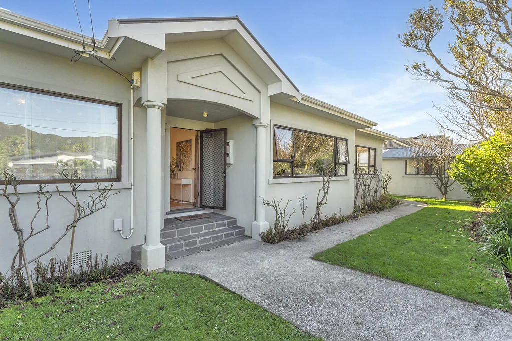 Epuni 3બેડરૂમ A Fabulous Family Home on Witako St