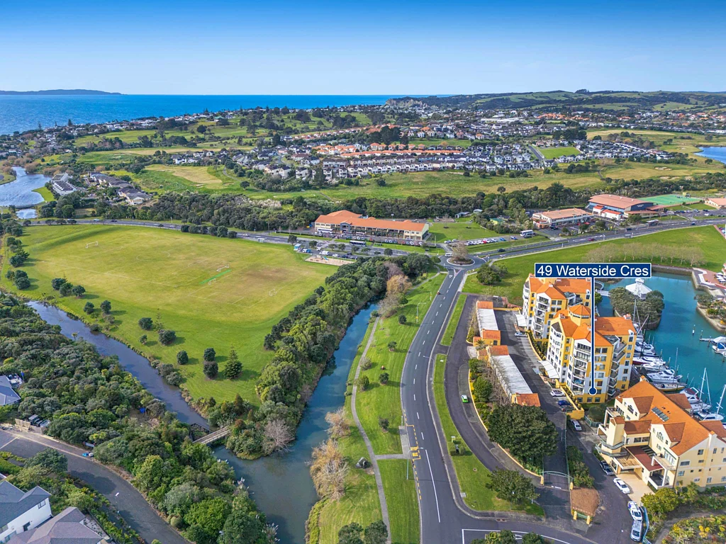 Gulf Harbour 3 Slaapkamer Magical Canal Living: Apartment & Marina Berth