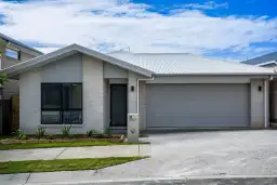 12 Aurora Road, Tannum Sands