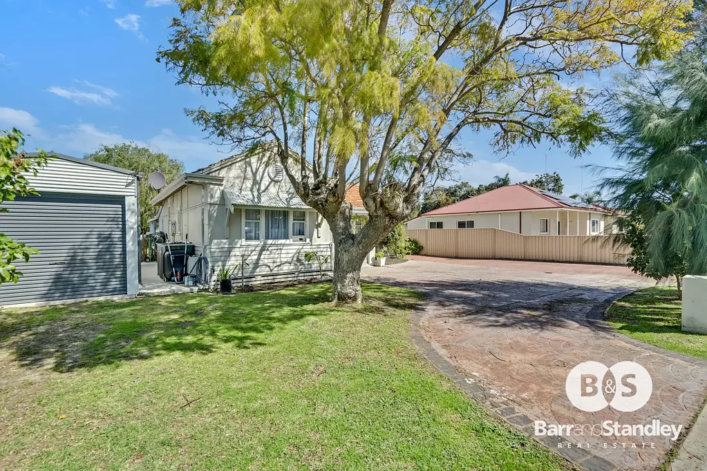 East Bunbury 4 Bedroom Modern Living, Timeless Character!