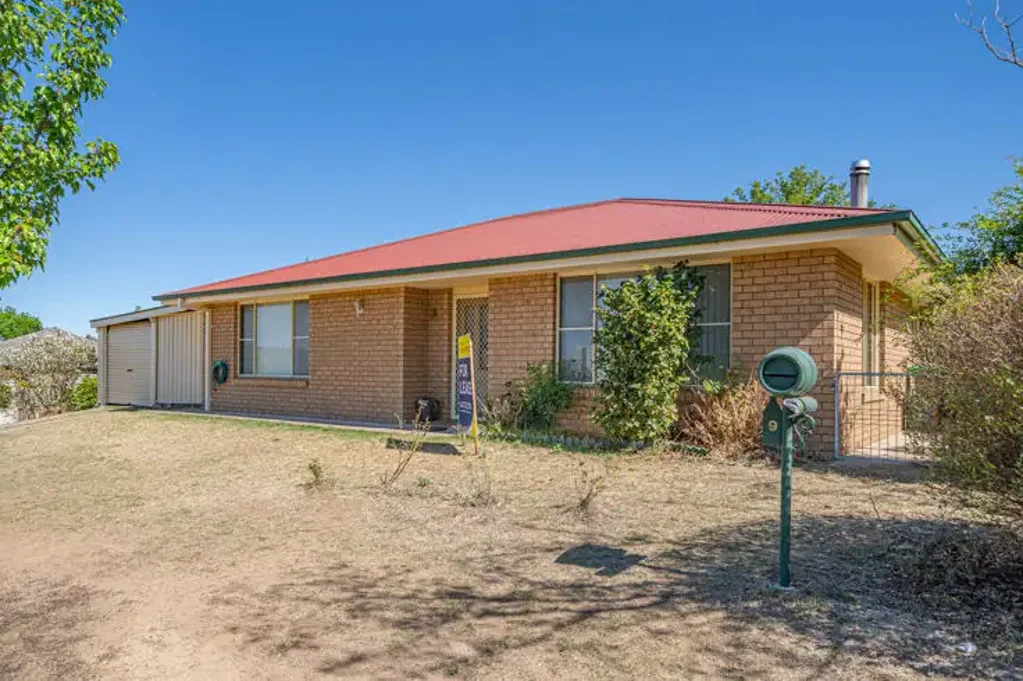 NORTH HILL HOME - Updated Throughout!