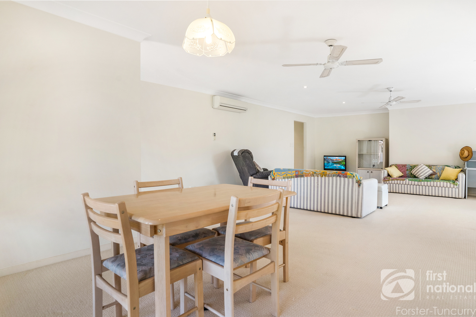 UNIT 1 26 PACIFIC PDE, TUNCURRY NSW 2428, 0 ห้องนอน, 0 ห้องน้ำ, House