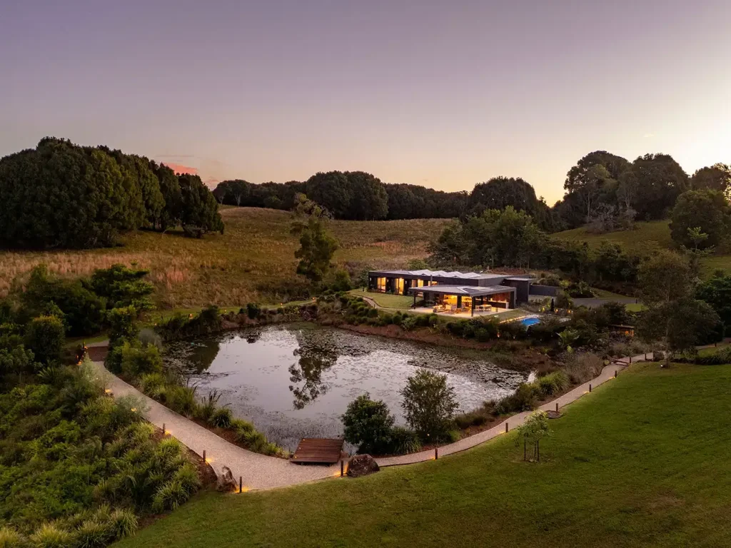 Coorabell 4Zimmer Coorabell Springs | A Rare Hinterland Estate of Extraordinary Beauty,  Architecture, Craftsmanship, Landscape and Nature in Perfect Harmony