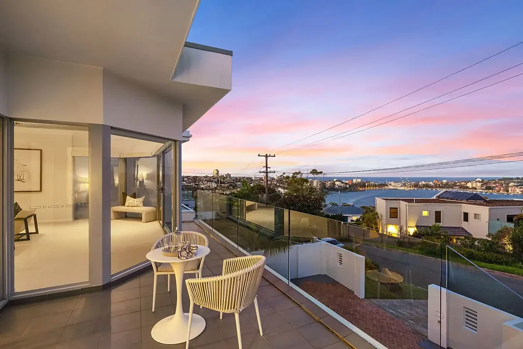 Balgowlah Heights 7房 海滨瑰宝 860sqm平地 大草坪泳池 壮丽海港景观 两家庭设计 Smeg高端厨电 台地地势 精致抹灰立面 Grand scale luxury with views