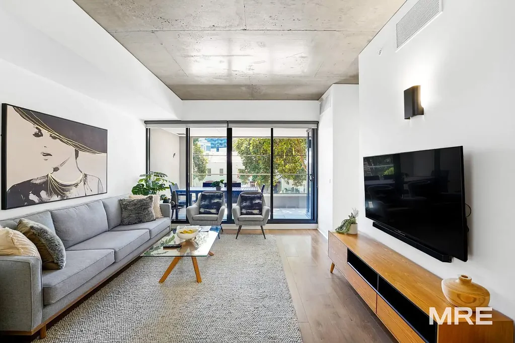 Step into sunlight & sophistication