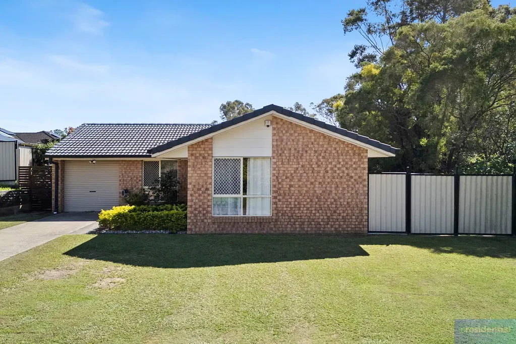 10 Rochelle Court, Edens Landing, QLD 4207