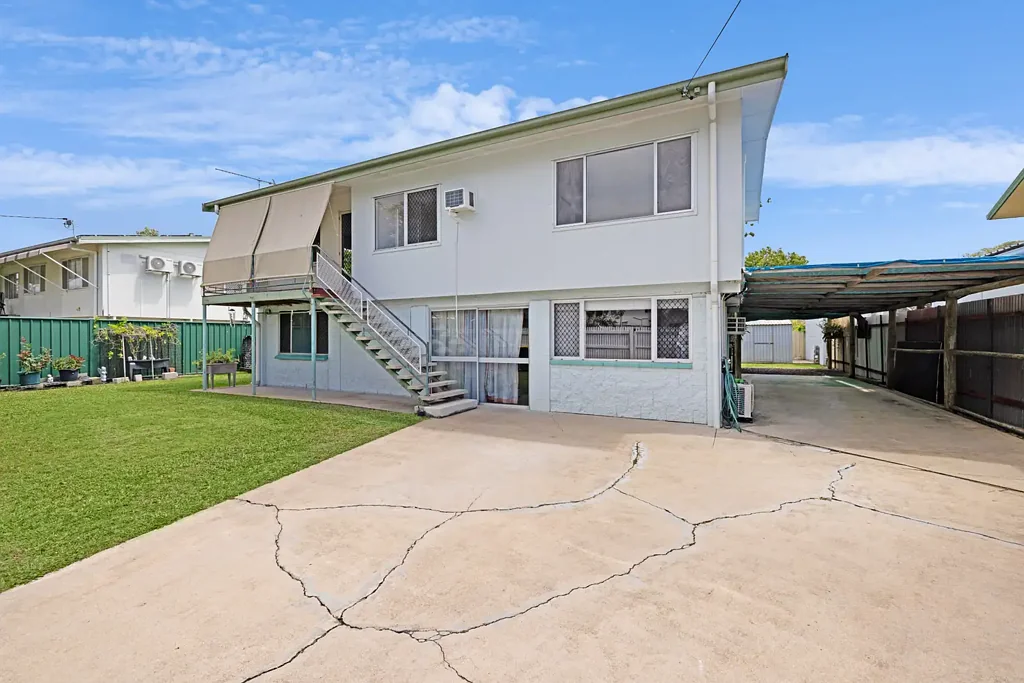 39 Clancy Street, Kirwan, QLD 4817