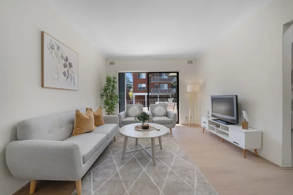 Harris Park 2ਬੈੱਡਰੂਮ Refreshed north east facing apartment with lock up garage