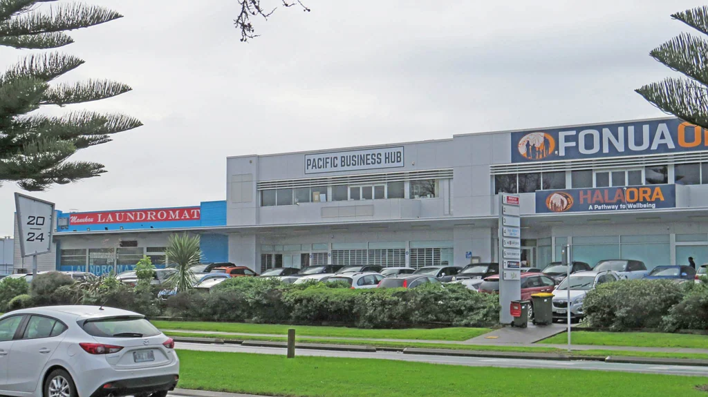 Papatoetoe MODERN FIRST FLOOR OFFICE WITH PRIME EXPOSURE