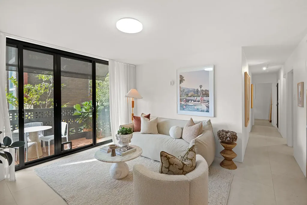 Surfers Paradise 2غرفة نوم Natural light filled Luxury in Surfers Paradise – Move Straight In!