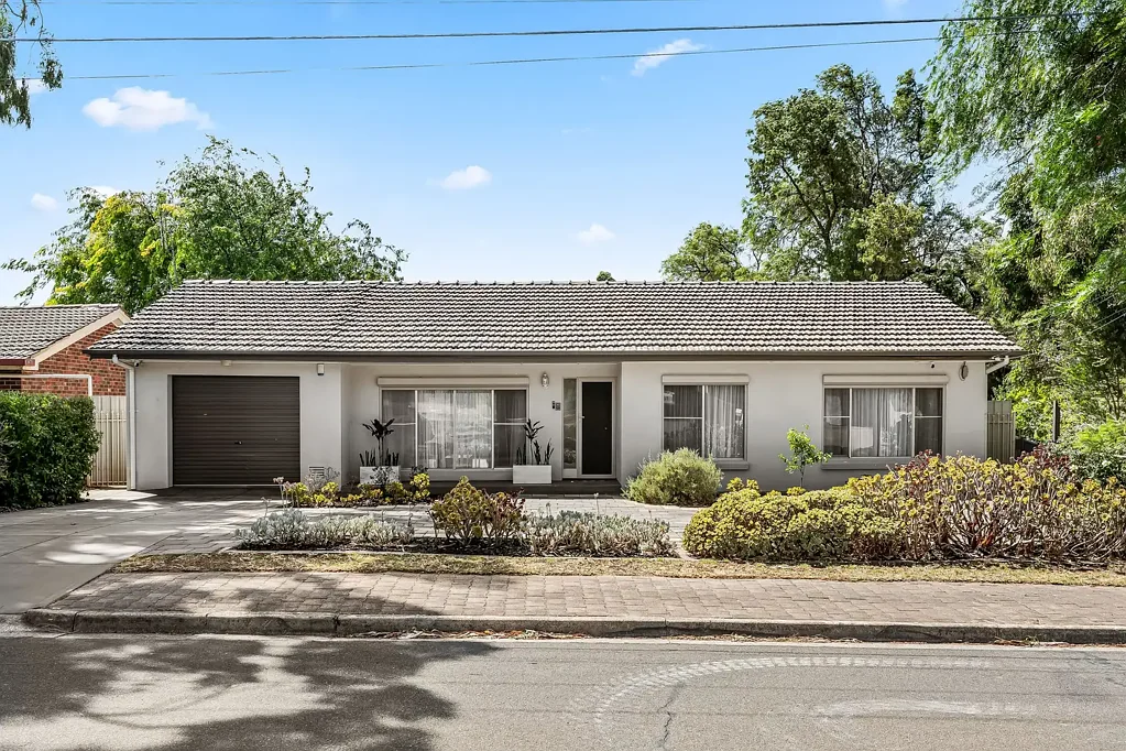 10 Meadowvale Road, Athelstone, SA 5076