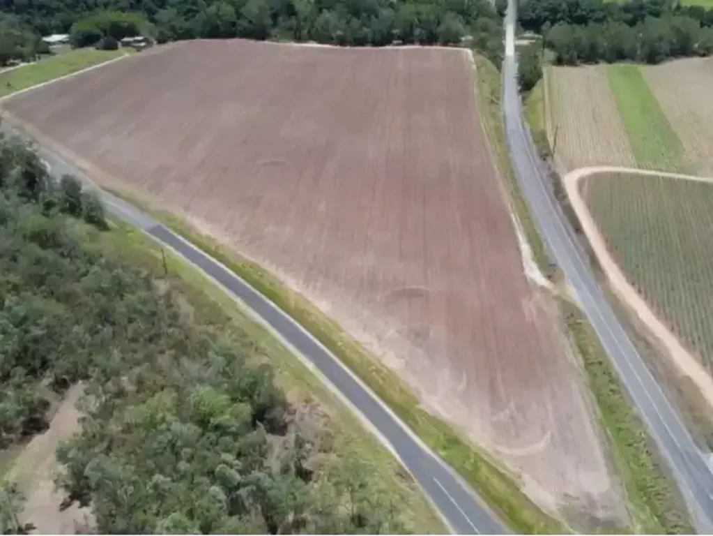 Long Pocket Rare opportunity to secure a spacious block in a peaceful location