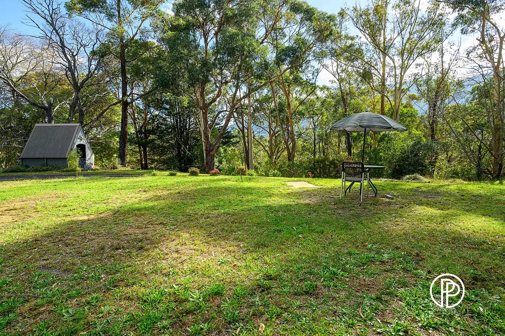 Millgrove TRANQUIL PARCEL OF LAND WITH STUNNING FILTERED MOUNTAIN VIEWS – BUILD YOUR DREAM HOME IN MILLGROVE!