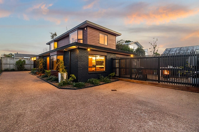 16A Formby Avenue, Point Chevalier, Auckland City