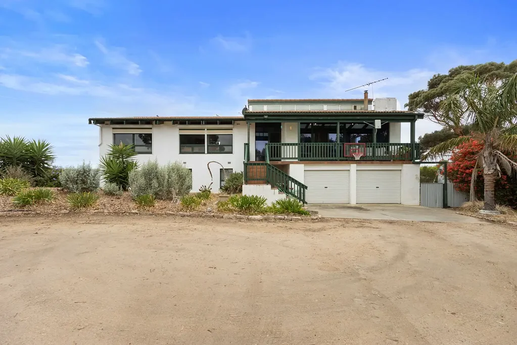 8064 St Vincent Highway, Yorketown, SA 5576