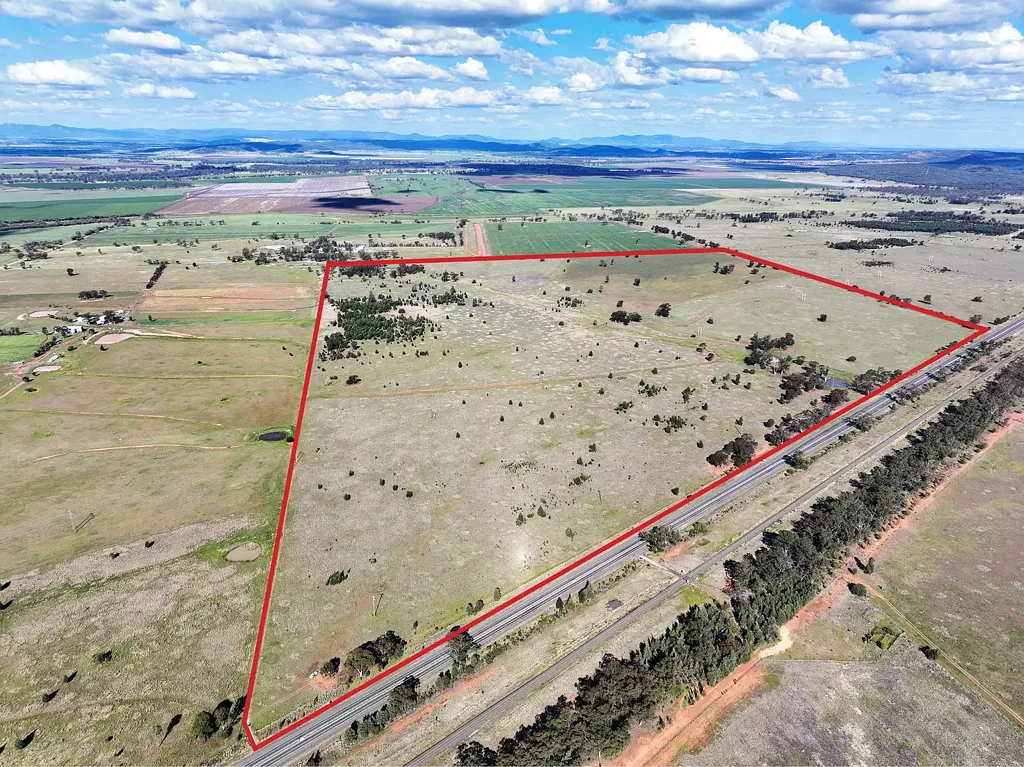 Narrabri Home Base, Cattle & Highway Frontage