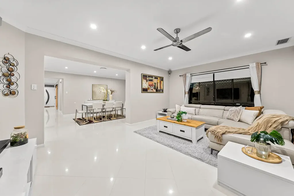 Underwood 7Zimmer Must-See Gem! Elevated Family Residence with Dual Master Retreats & Panoramic Views