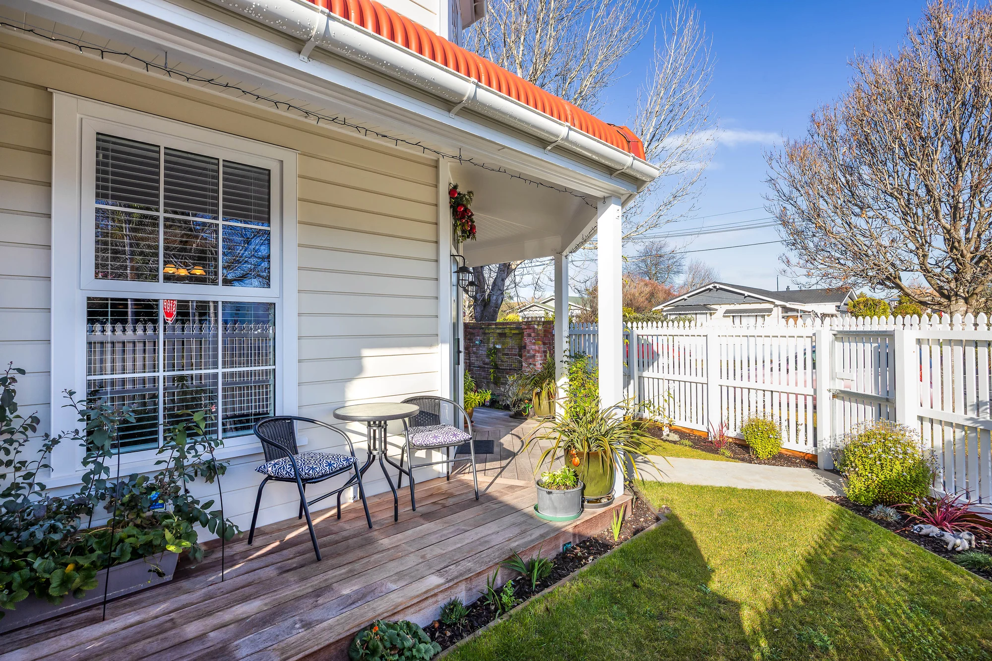 Spreydon 2 Bedroom Colonial-Style Townhouse in Prime Location