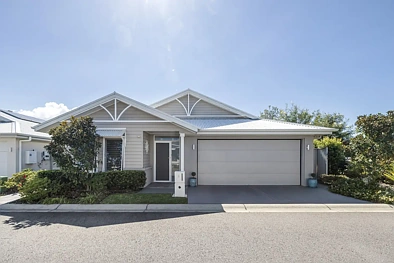 Anna Bay 3chambre Elegant Three-Bedroom Retreat - Sunlit Alfresco Living