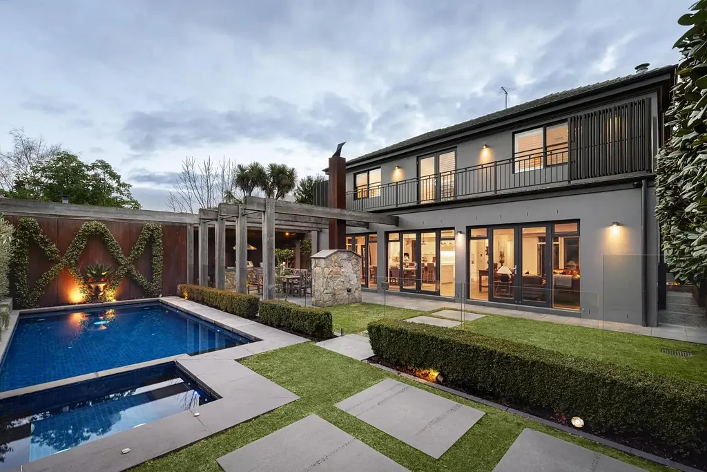 Kew 5Zimmer Expansive family haven in premium locale