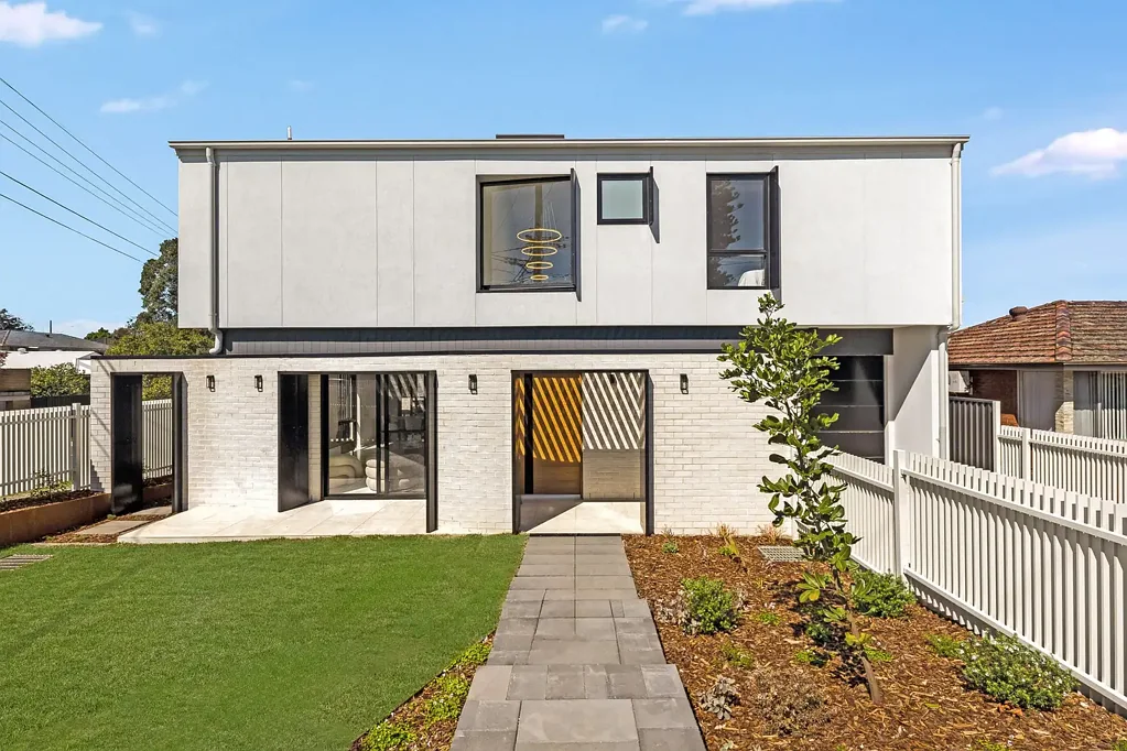 Georges Hall 5Kwarto Brand New Architectural Masterpiece with Dual Street Frontages