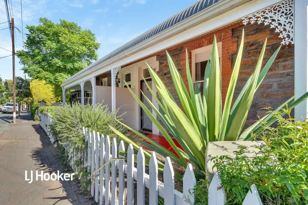 LOVELY 2BR BLUESTONE MAISONETTE!!
