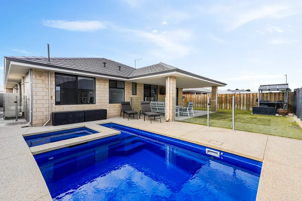 Modern Family Home with Huge Living Spaces & Pool