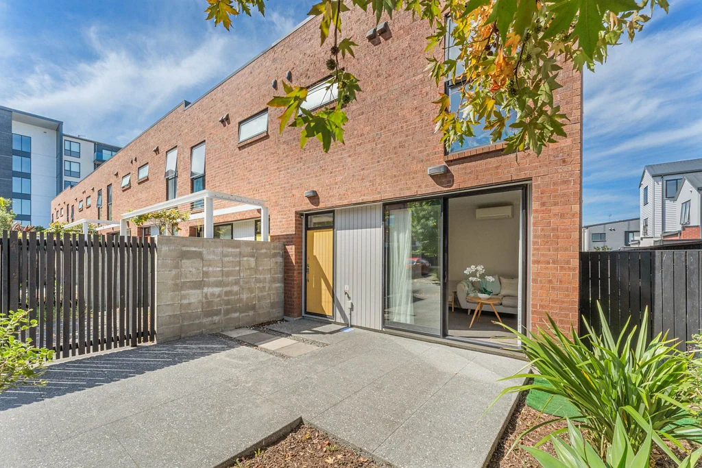 Hobsonville 2ਬੈੱਡਰੂਮ Lifestyle, Light & Location – Must Be Sold