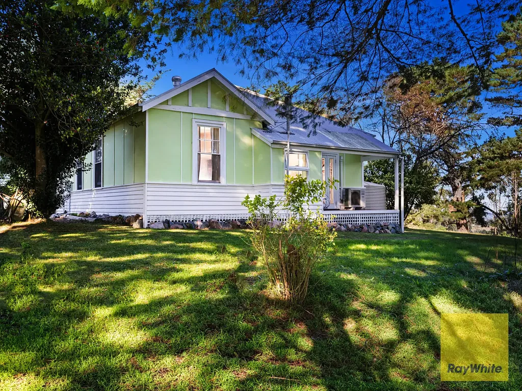 Boolarong 3chambre Charming Period Home with Acreage