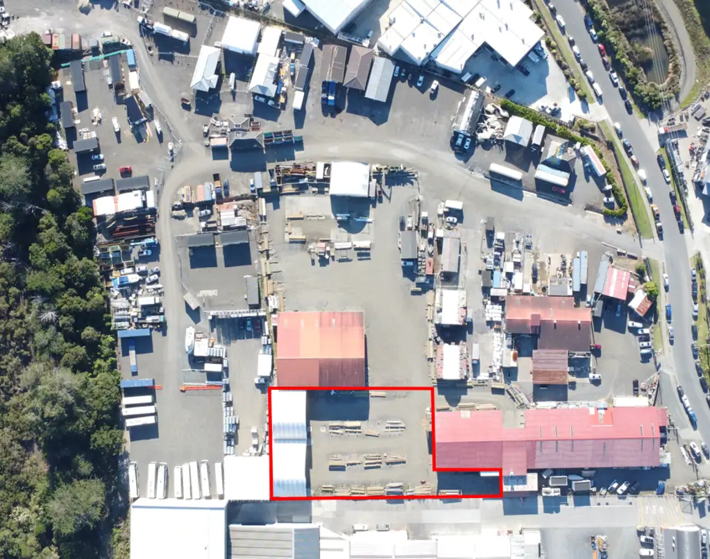 Silverdale Large Level Yard Plus Shelter  -  Silverdale