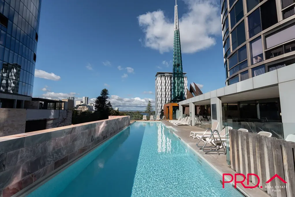 Fully Furnished 1x1 Apartment with Stunning Views of Elizabeth Quay