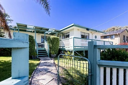 6 Hazel Road, Kalimna