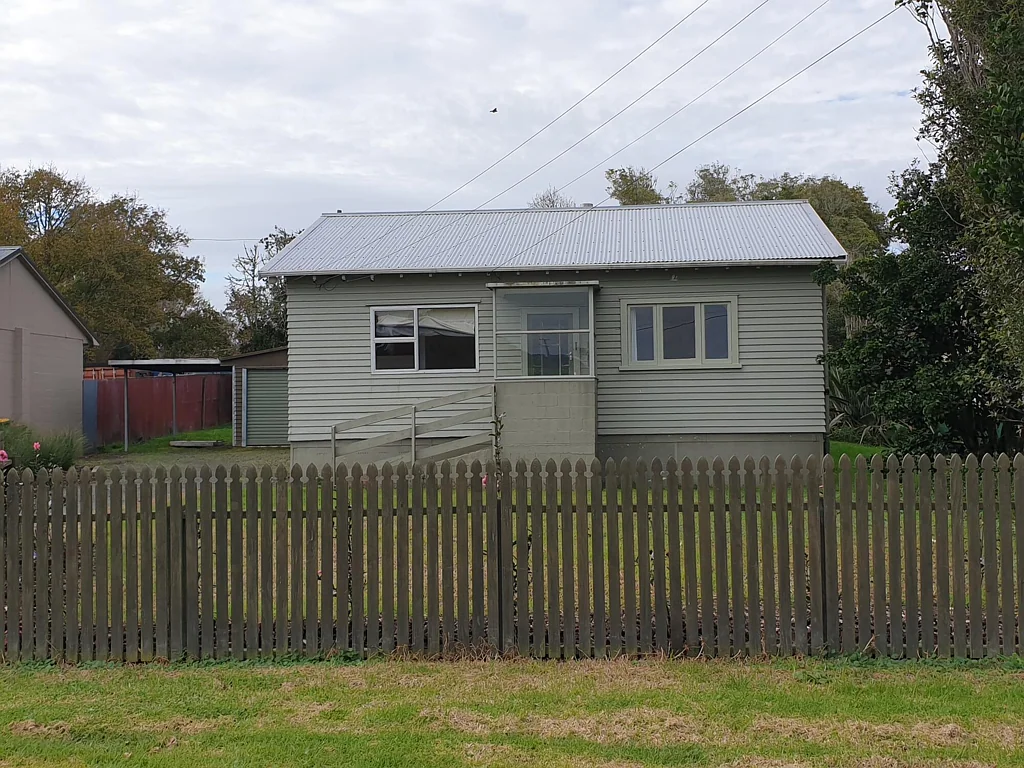 2 Bed Whenuapai Rental with Garage