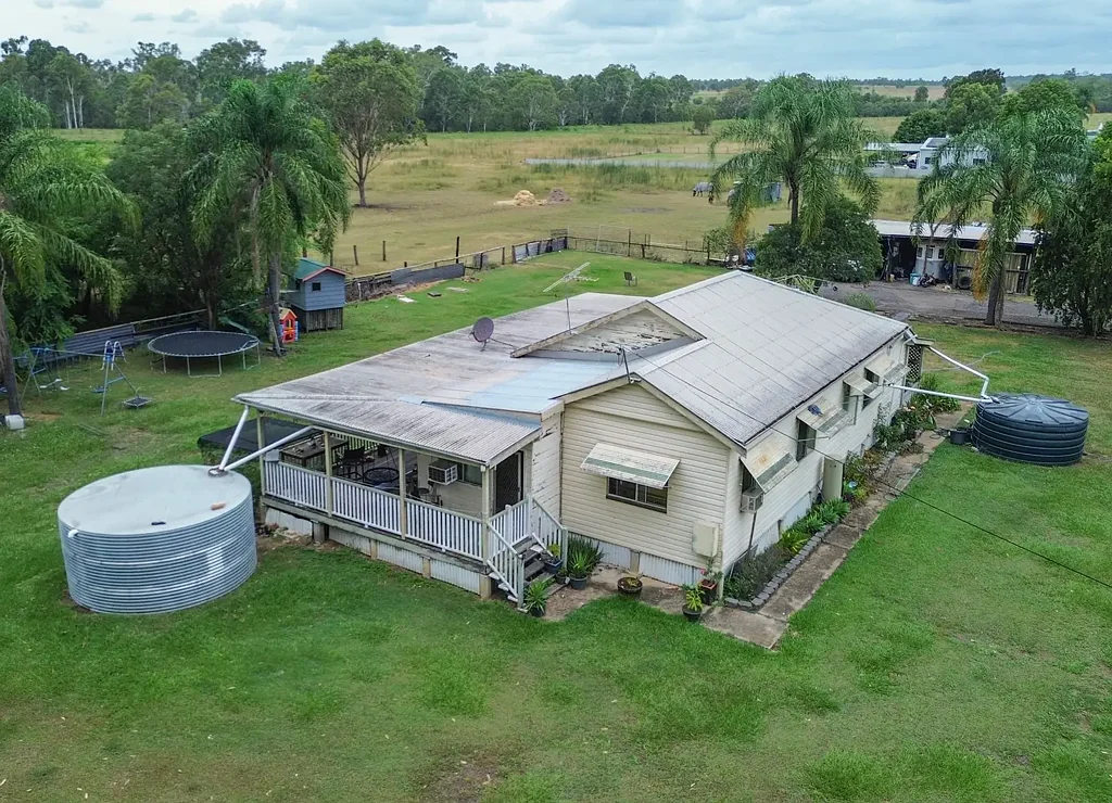 Thagoona 4ห้องนอน Spacious Family Home on 9 Acres with Endless Potential!