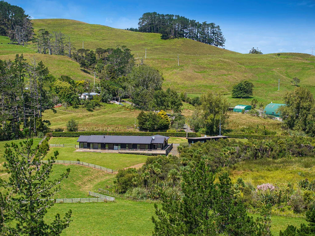 Kaukapakapa 7 Slaapkamer Space, Sun & Serenity