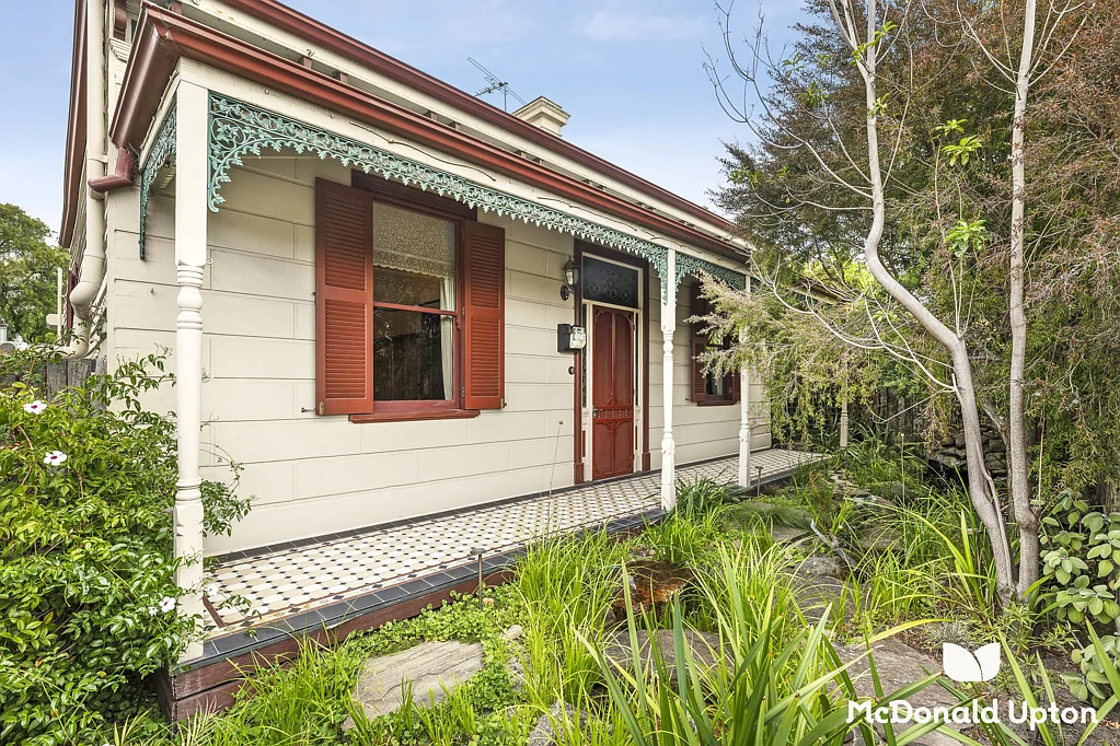 10 Hesleden Street, Essendon, VIC 3040