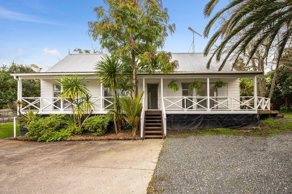 8 Pitcher Place, Glen Eden, Waitakere City, Auckland