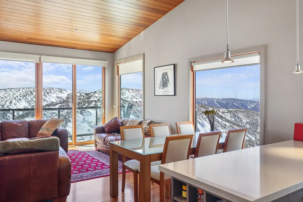 Harrietville 4房  Ski-In, Ski-Out – Drive-In, Drive-Out Luxury Chalet