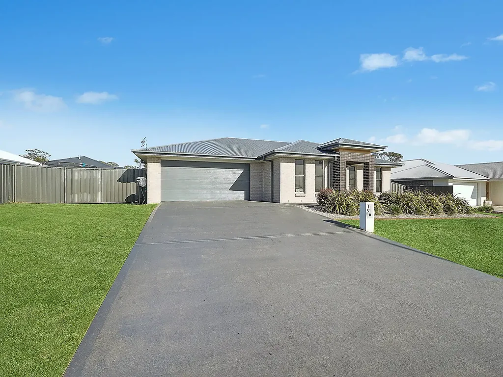 Mudgee 4房  Spacious Family Living