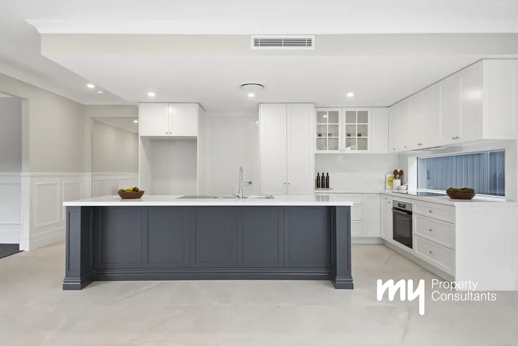 Oran Park 5房 汉普顿立面优雅  五卧三卫奢配  定制厨房Bosch  宽敞车库景观 Brand New Camelot Homes Luxury - As Seen On Better Homes & Gardens