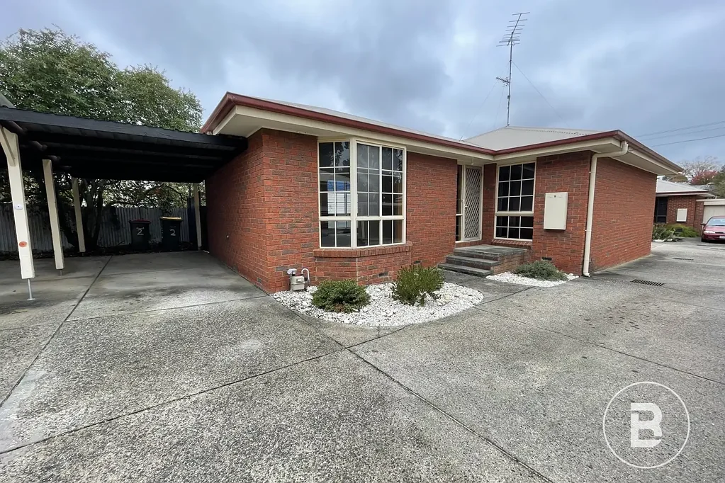 TWO BEDROOM TOWNHOUSE